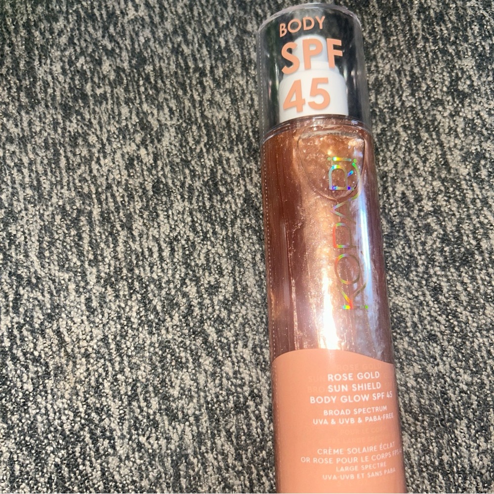 Kopari Coconut Scented Body Glow SPF 45 Gel Rose Gold, 5 oz  Exp 11/26 Sealed